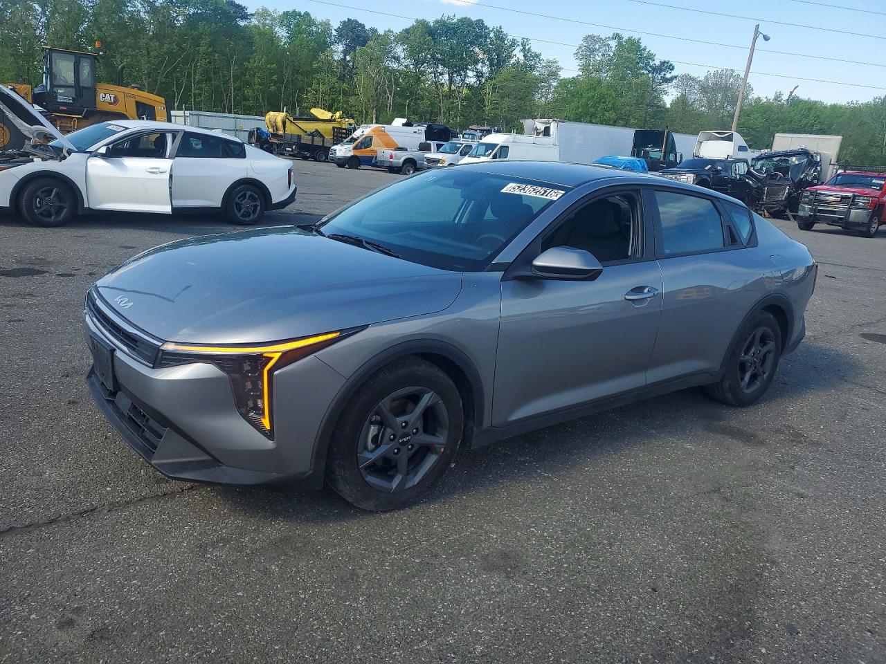 Salvage Kia K4 Lxs Image