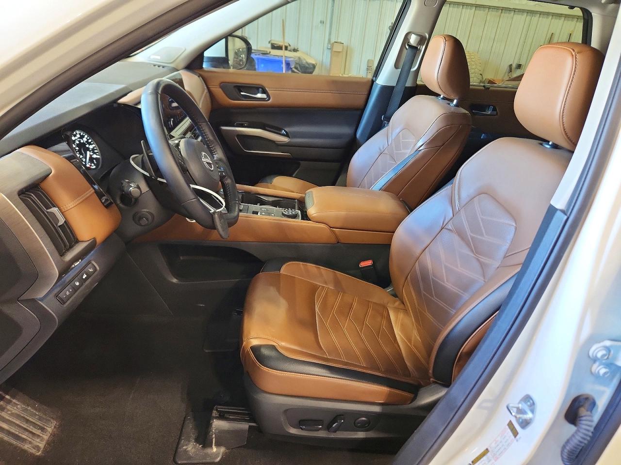 Nissan Pathfinder Platinum