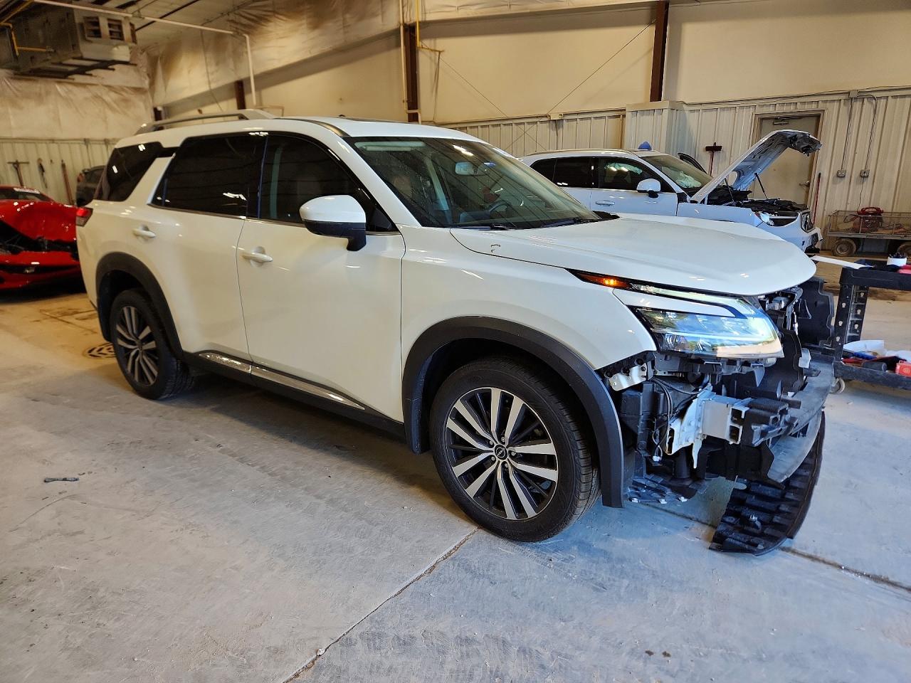 Nissan Pathfinder Platinum