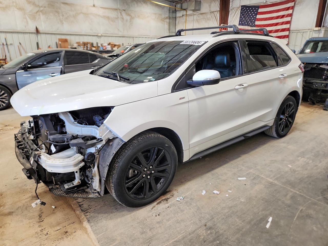 Salvage Ford Edge Image