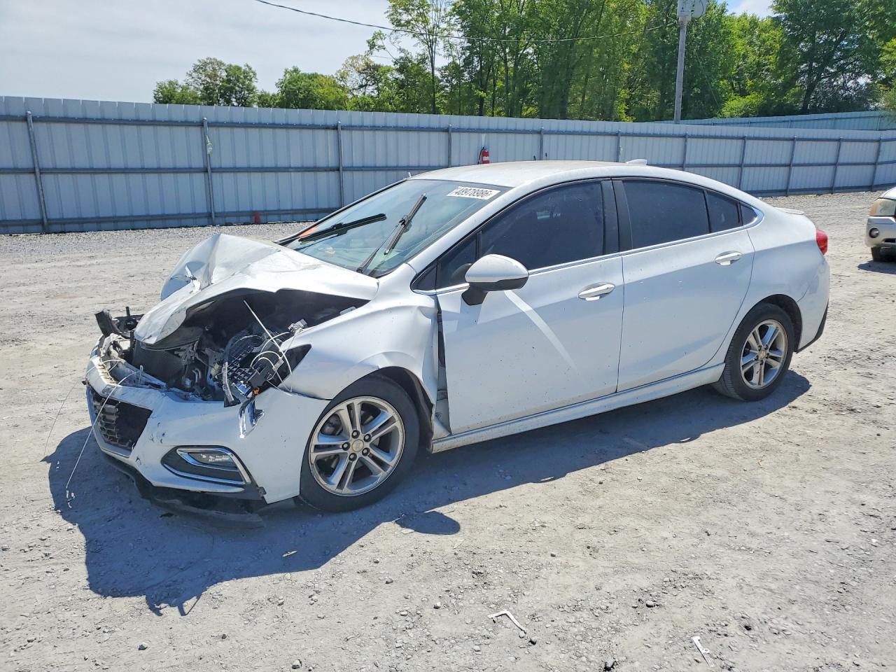 Salvage Chevrolet Cruze Image