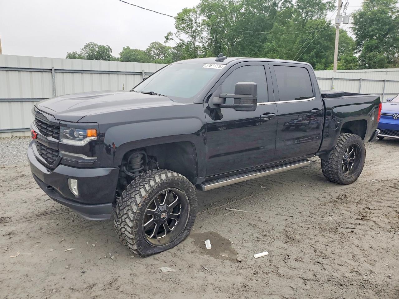 Salvage Chevrolet Silverado Image