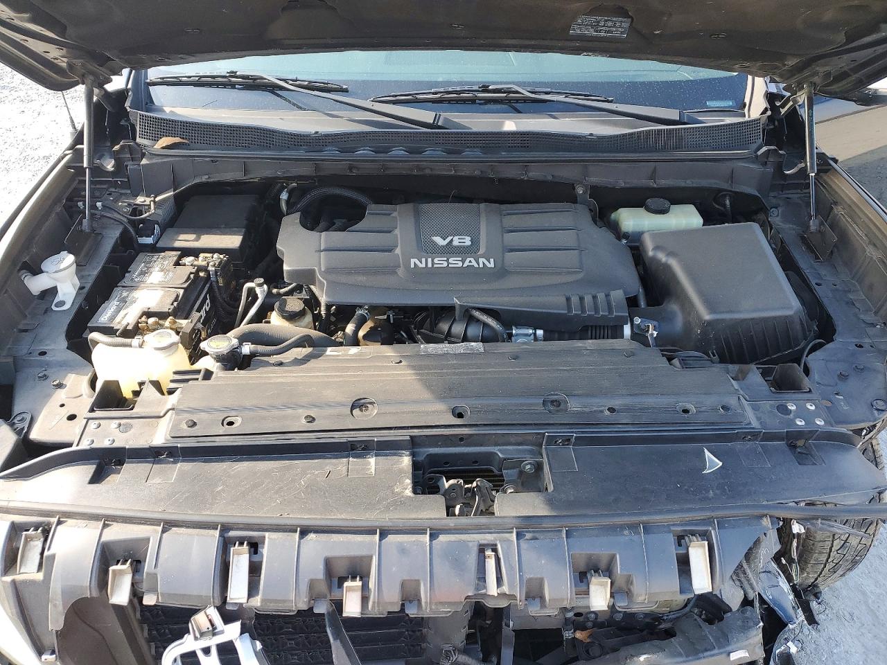 Nissan Titan Sv