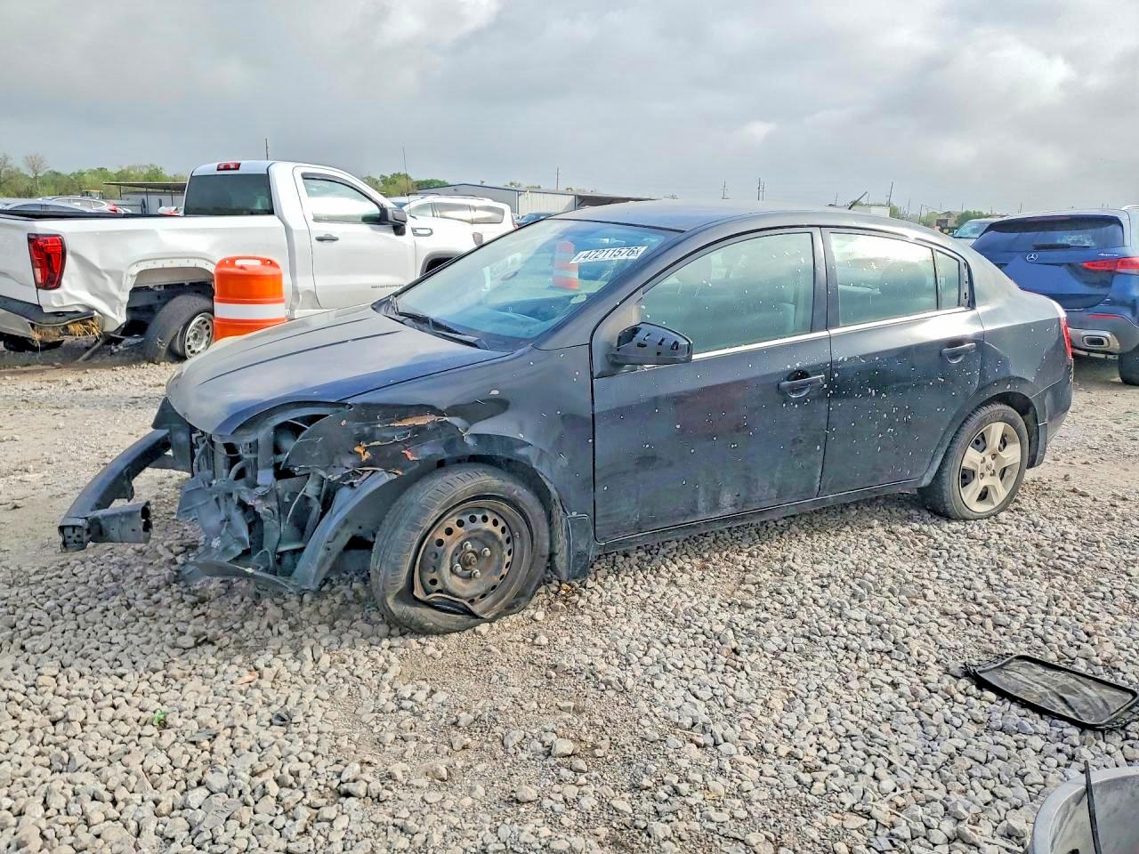Salvage Nissan Sentra Image