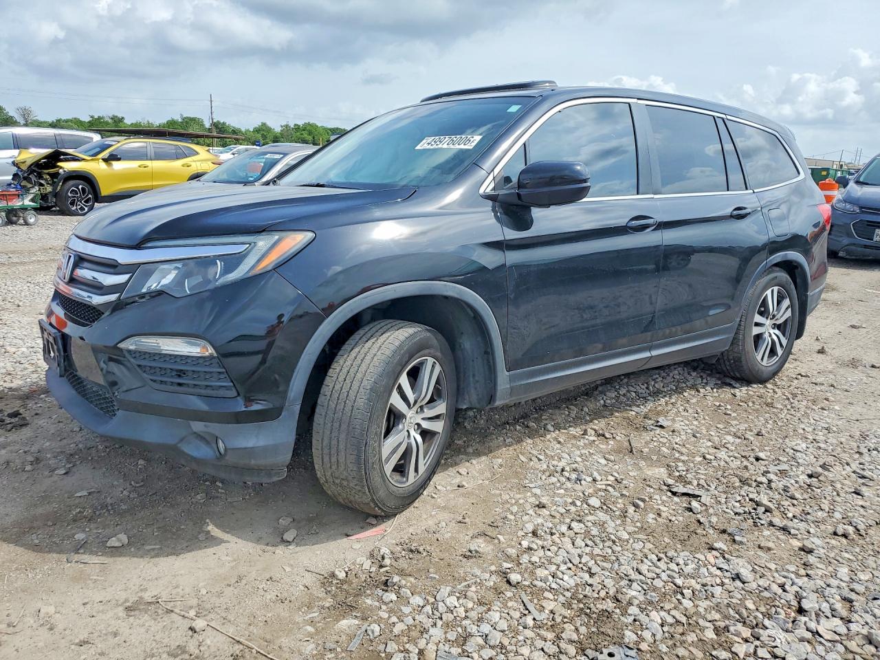 Salvage Honda Pilot Image