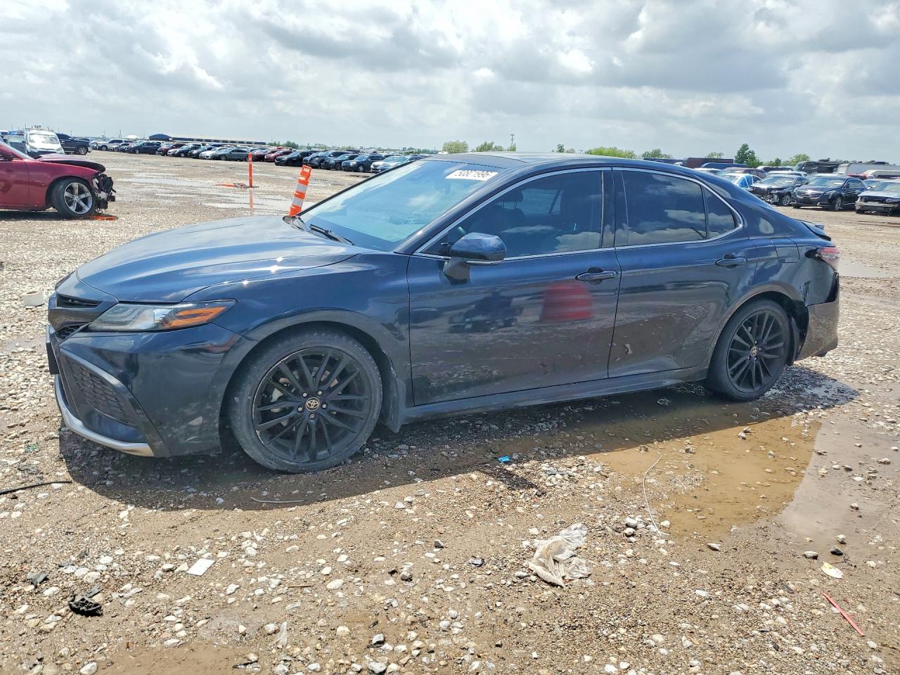 Salvage Toyota Camry Image