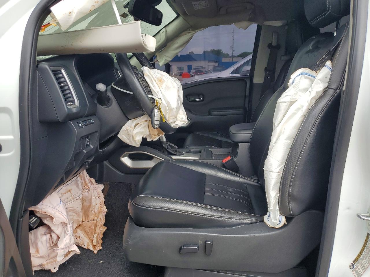 Nissan Frontier Sv