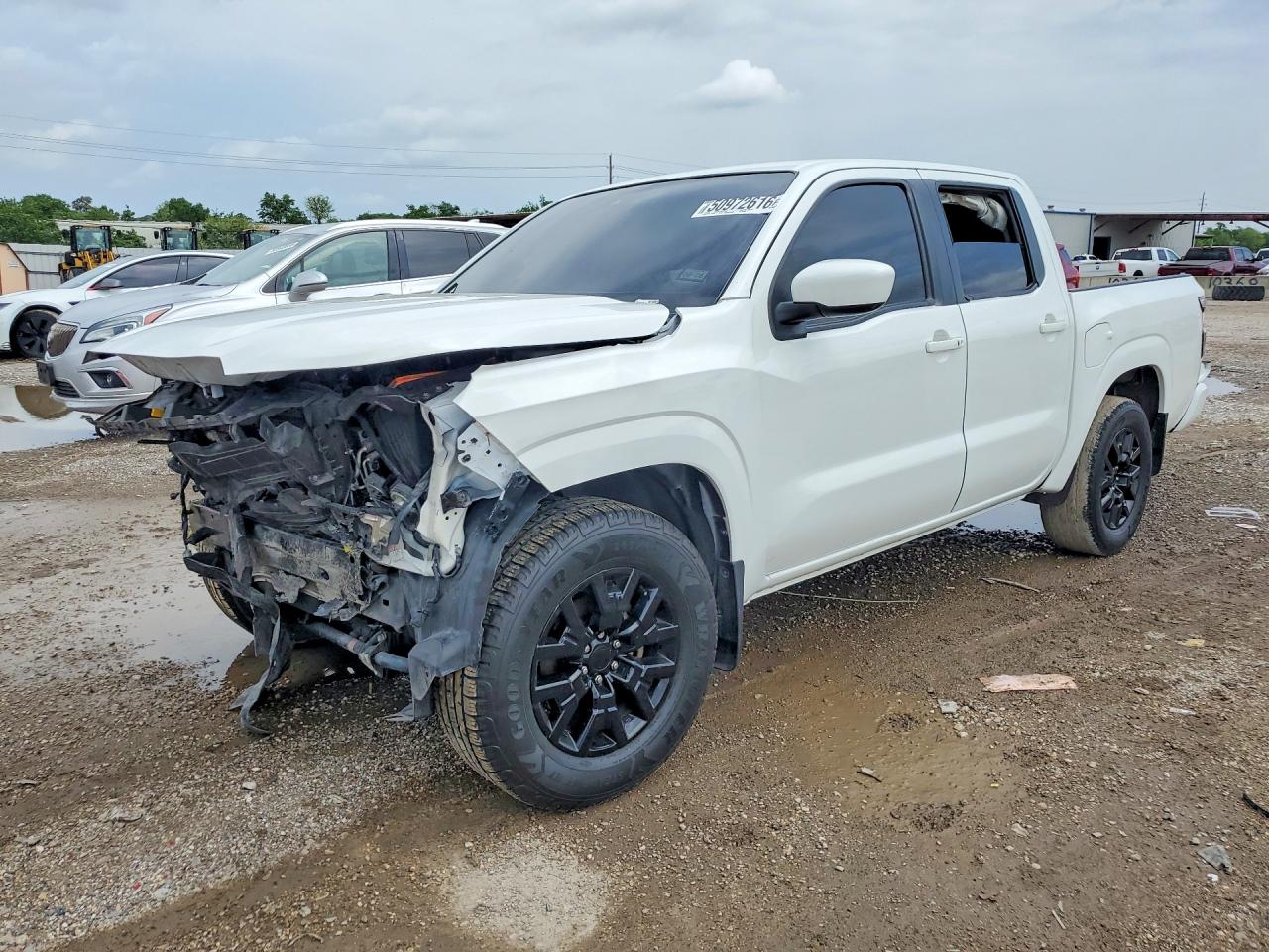 Salvage Nissan Frontier Image