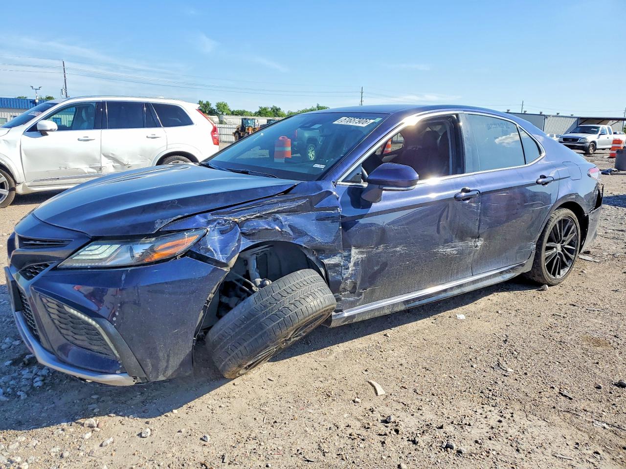 Salvage Toyota Camry Image