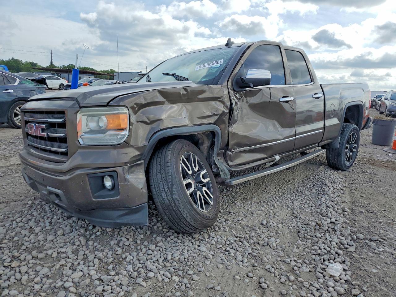 Salvage GMC Sierra Image