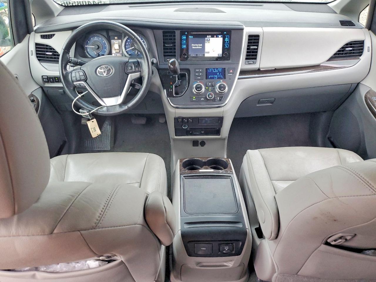 Toyota Sienna Xle Premium 8-passenger