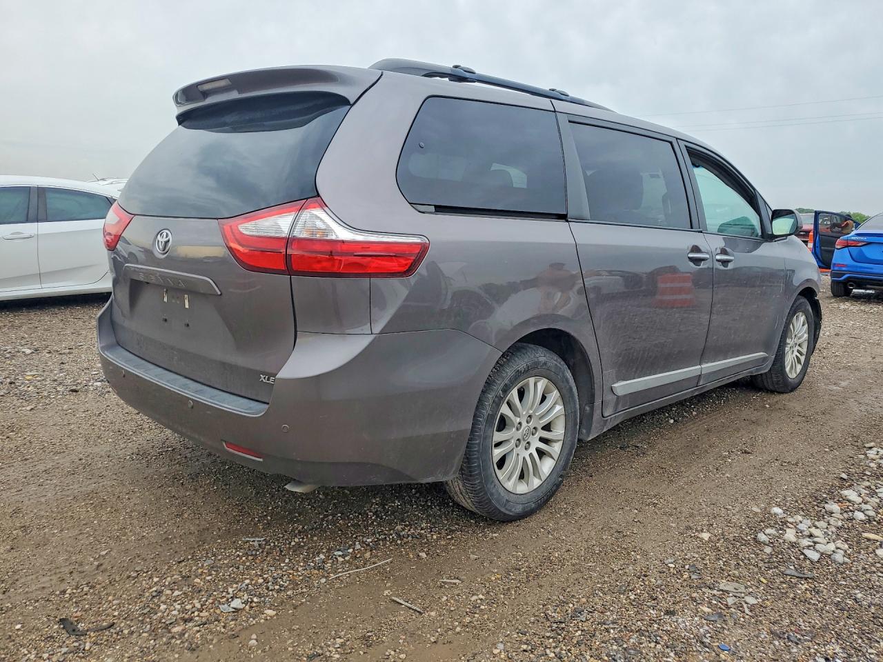 Toyota Sienna Xle Premium 8-passenger
