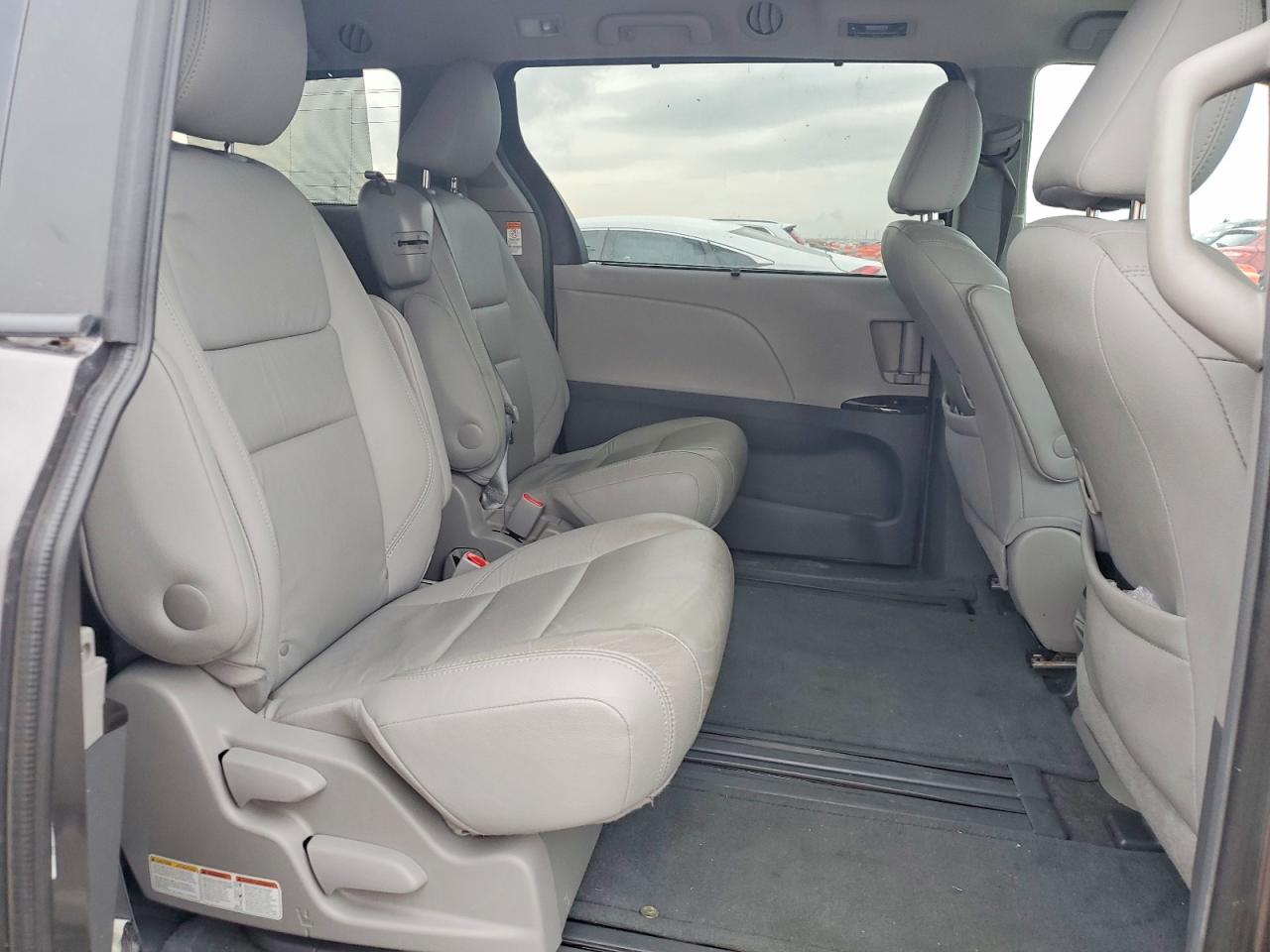 Toyota Sienna Xle Premium 8-passenger