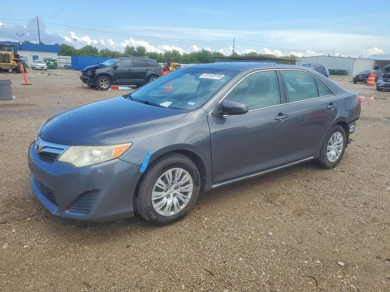 Salvage Toyota Camry Image