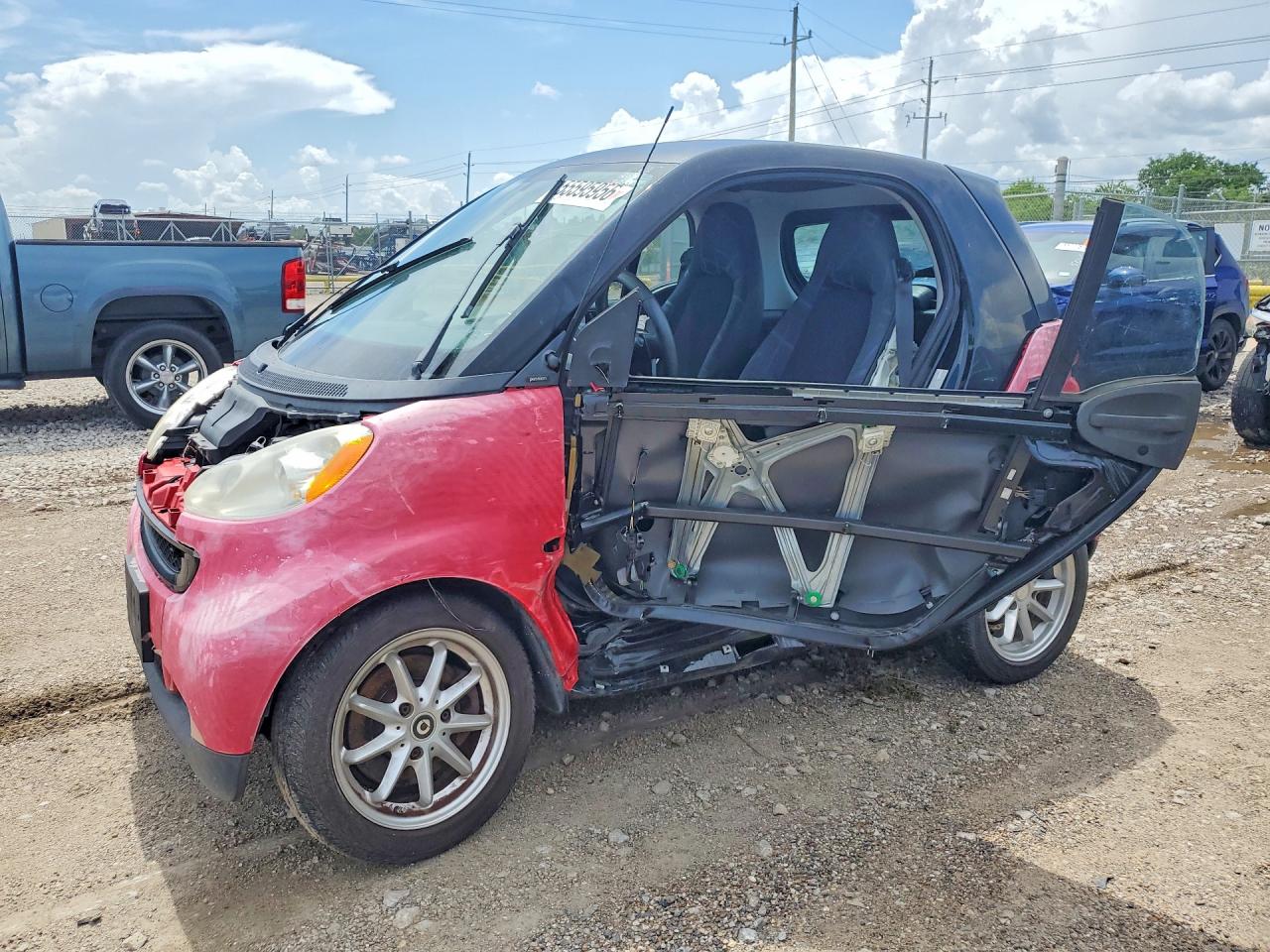 Salvage Smart fortwo Image