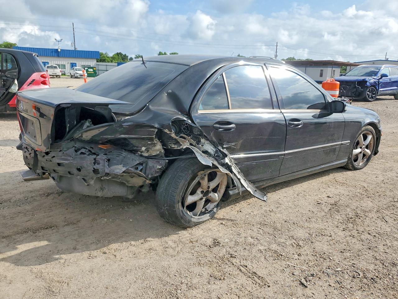 Mercedes-Benz C-Class 230