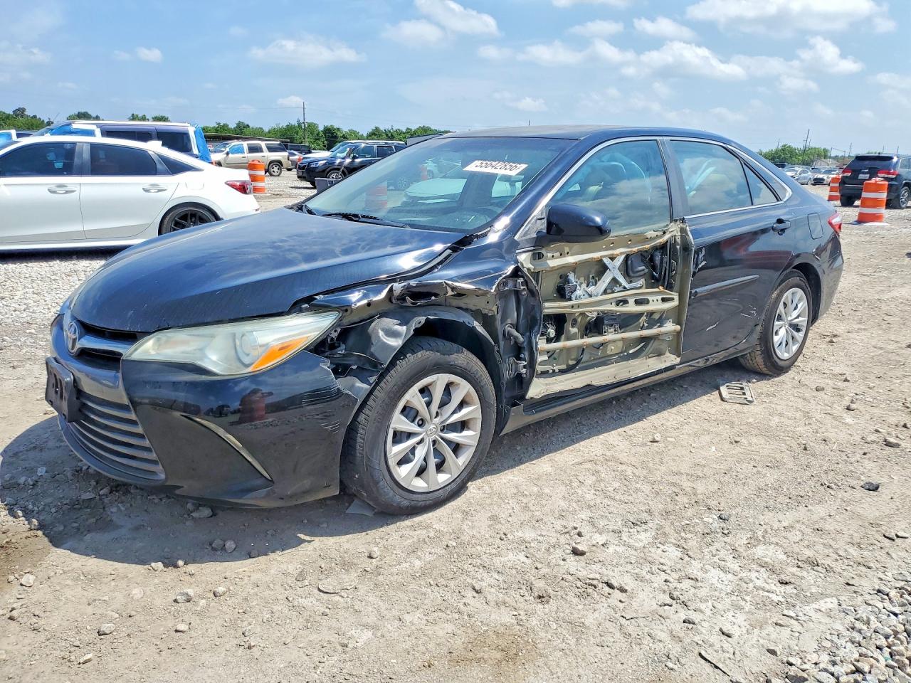 Salvage Toyota Camry Image