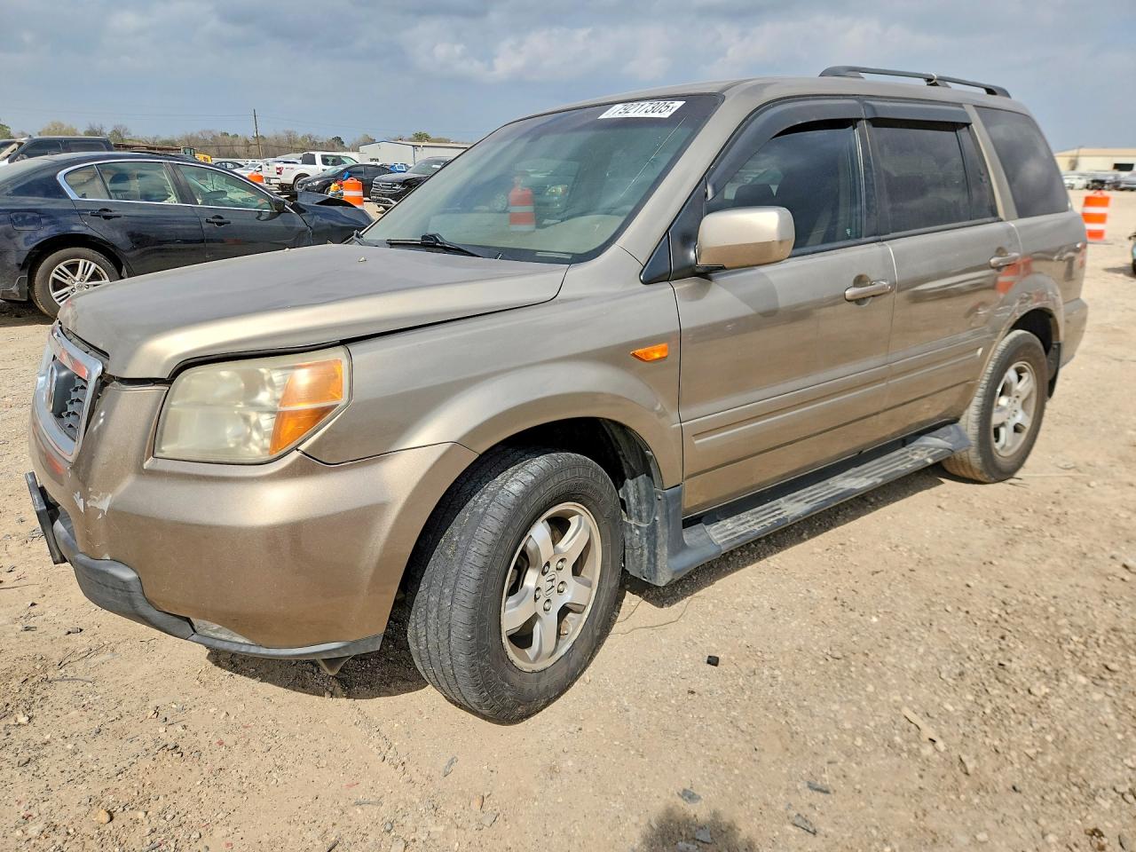 Salvage Honda Pilot Image