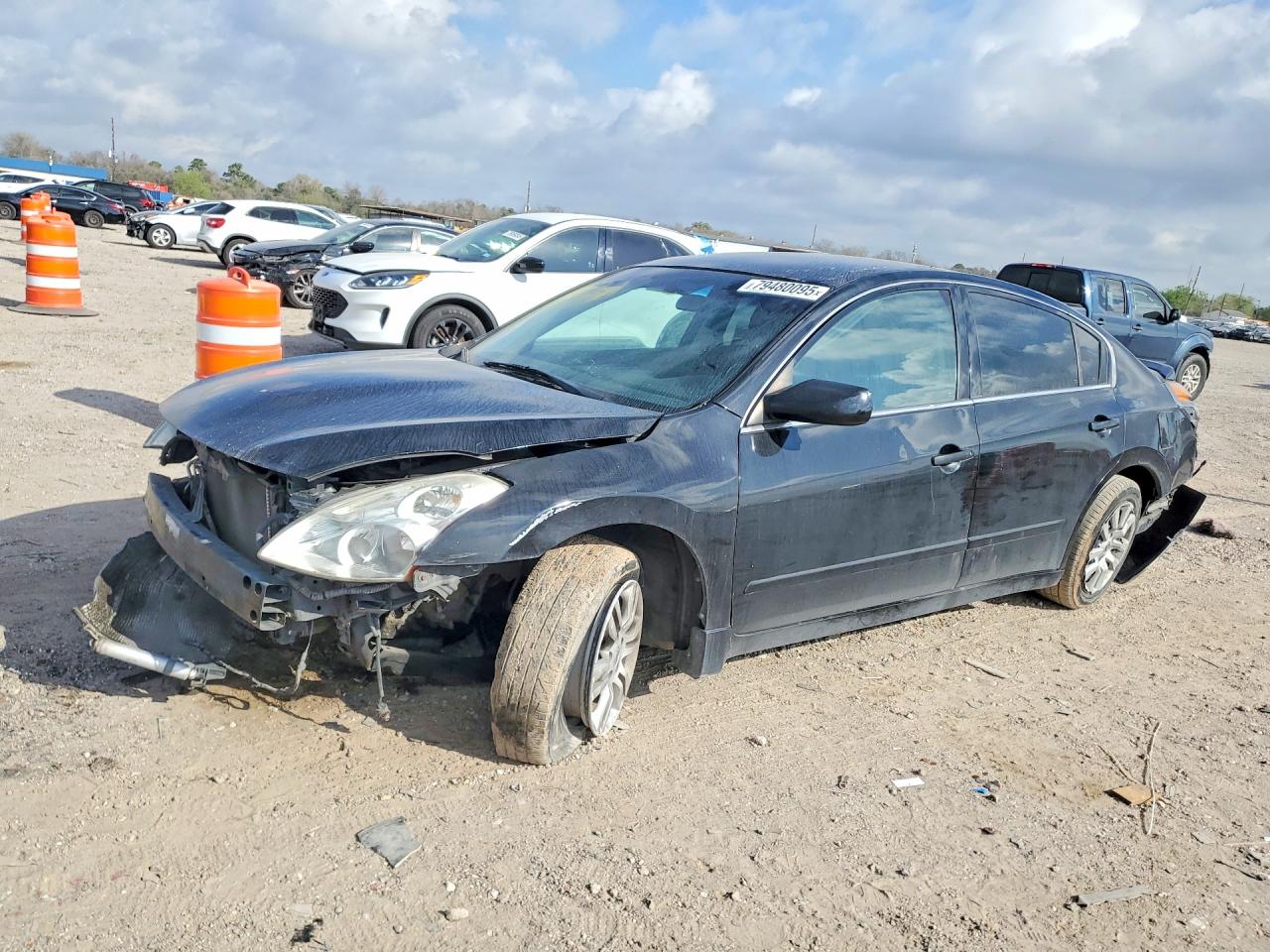 Salvage Nissan Altima Image