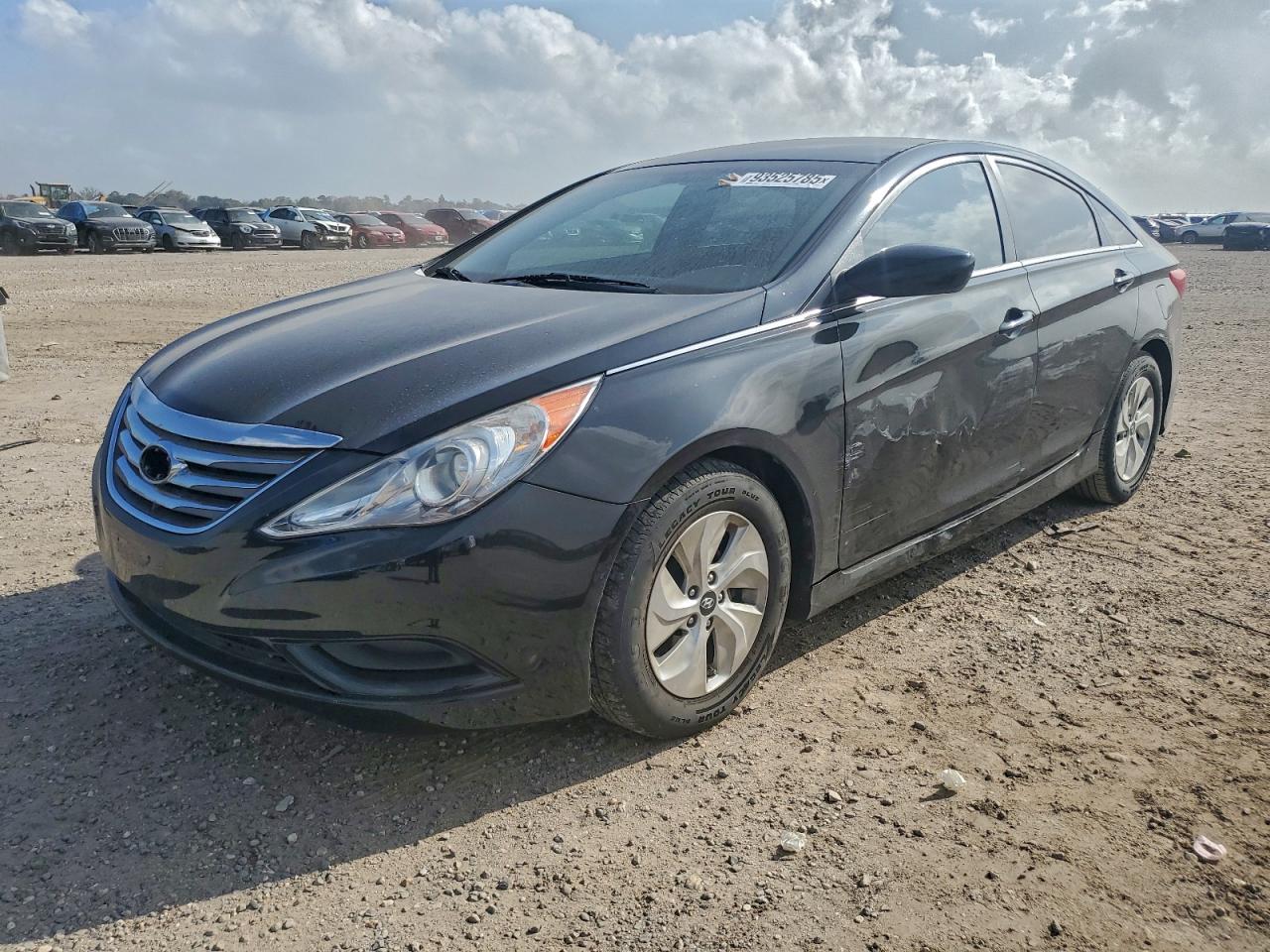 Salvage Hyundai SONATA Image