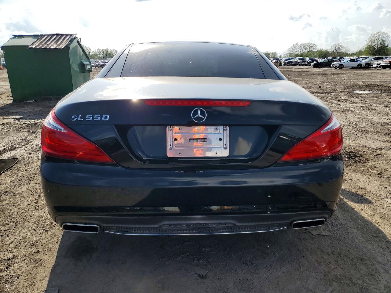 Mercedes-Benz S-Class 550