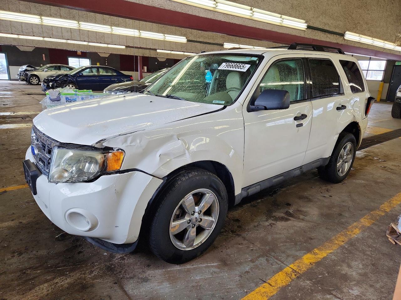 Salvage Ford Escape Image
