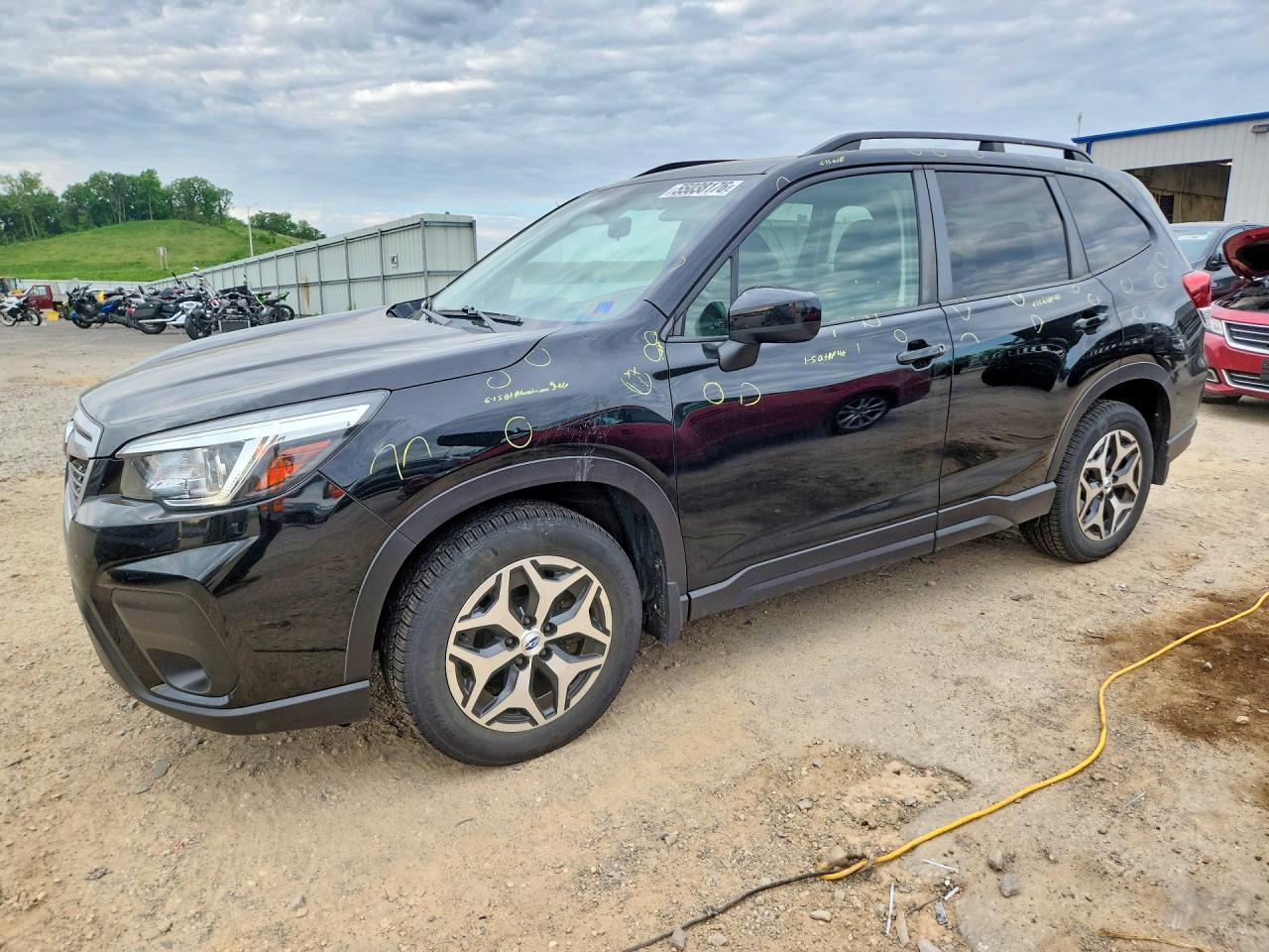 Salvage Subaru Forester Image