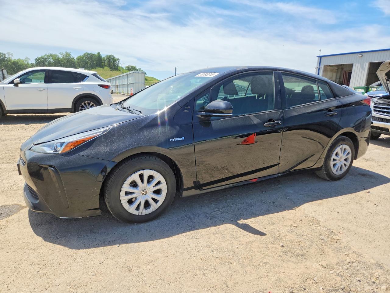 Salvage Toyota Prius Image