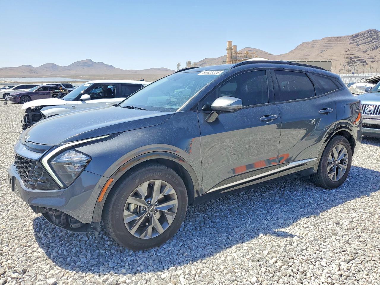 Salvage Kia Sportage Image