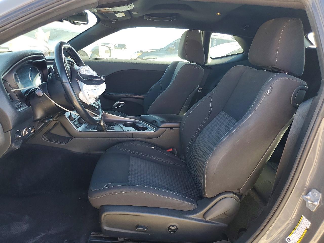 Dodge Challenger Sxt
