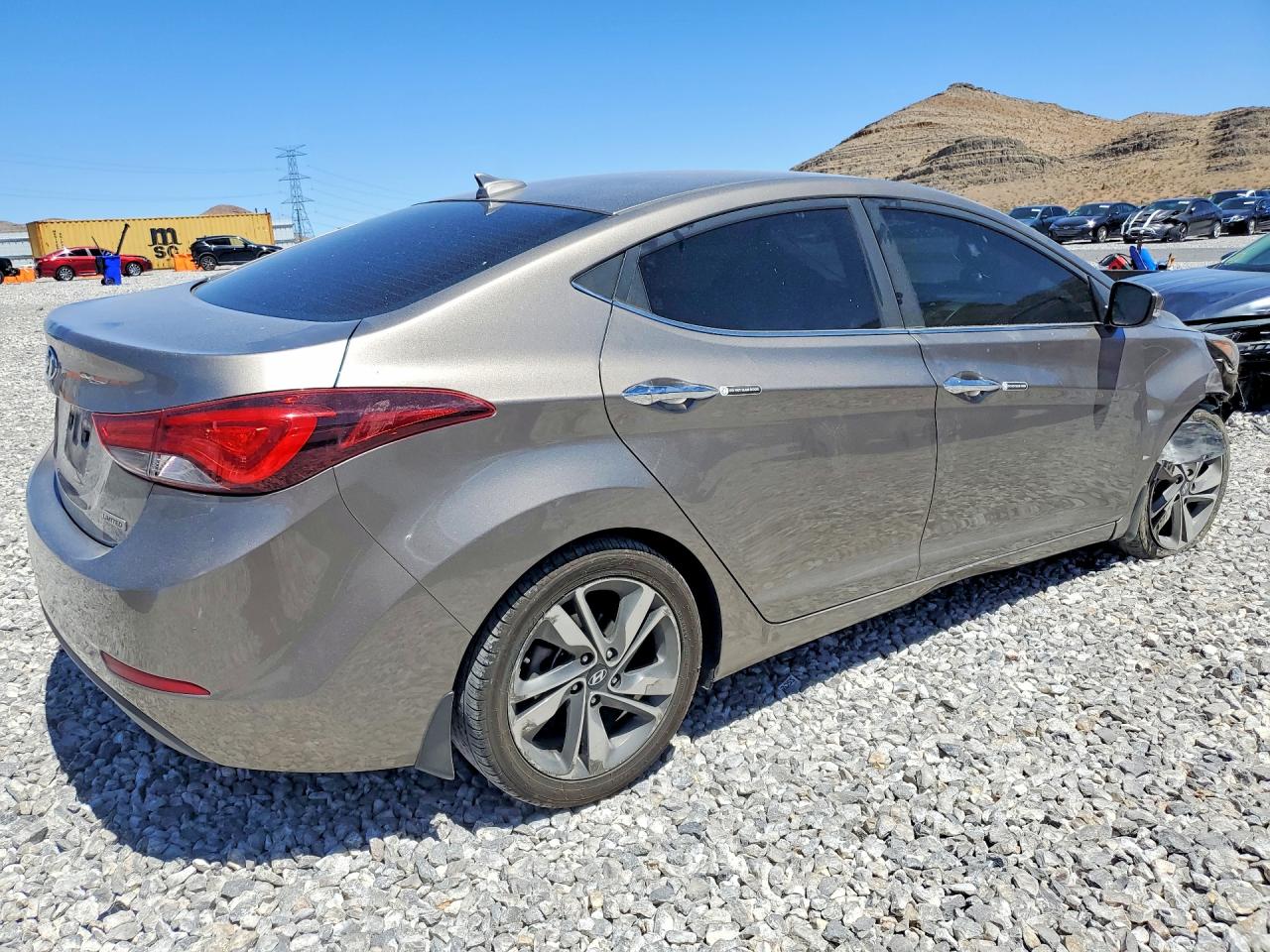 Hyundai ELANTRA