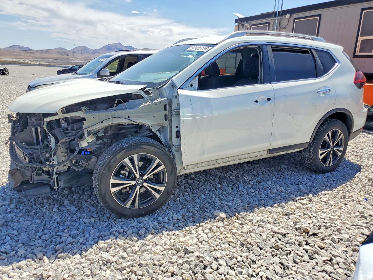 Salvage Nissan Rogue Image
