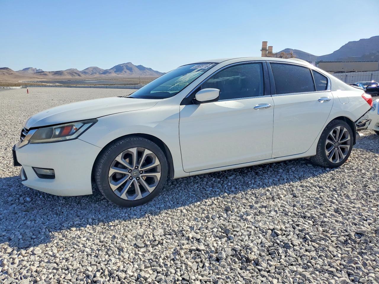 Salvage Honda Accord Image
