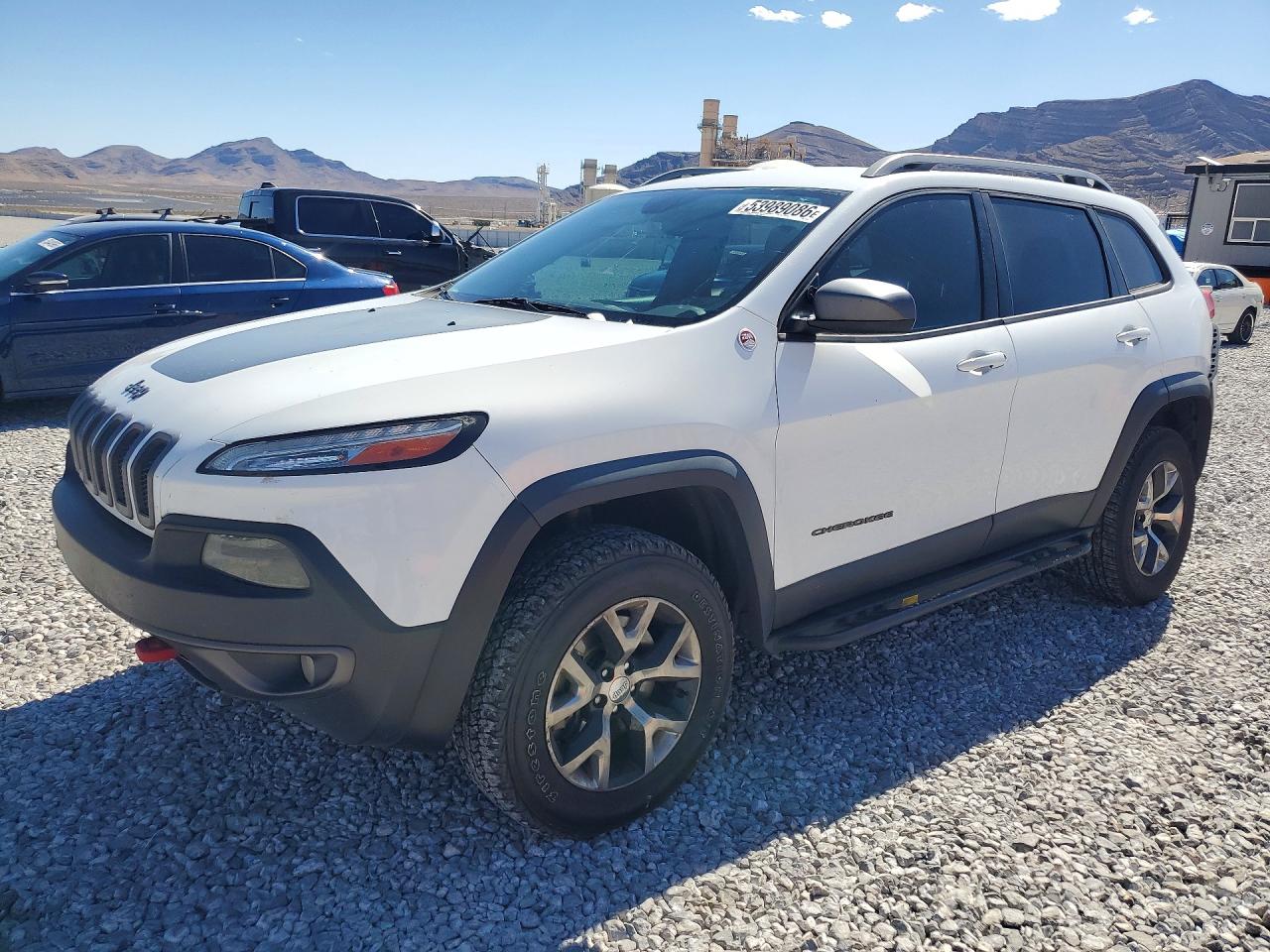 Salvage Jeep Cherokee Image