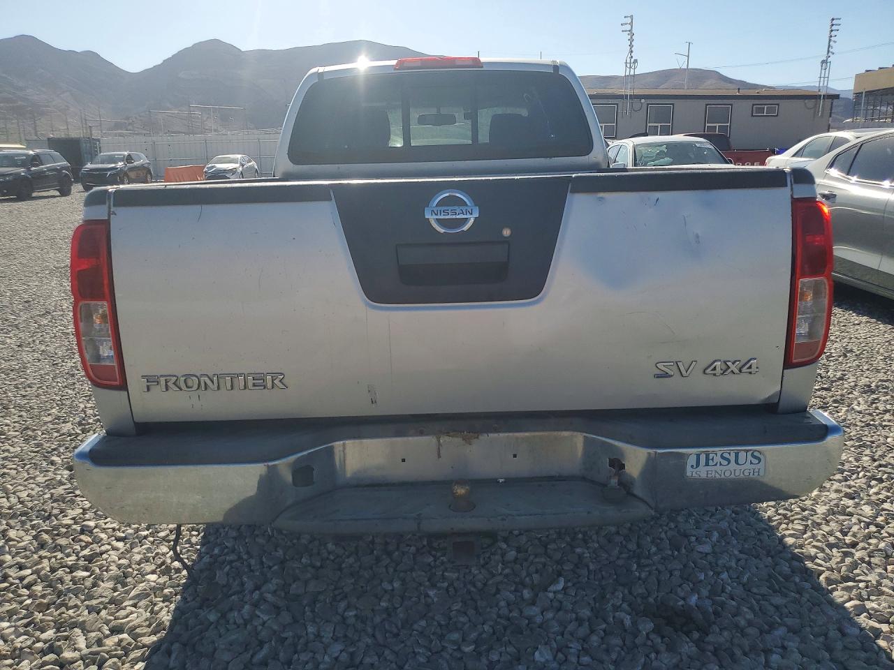Nissan Frontier Sv V6