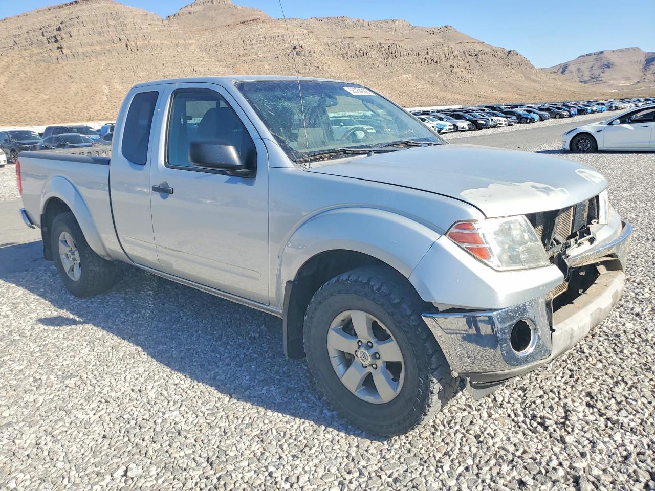 Nissan Frontier Sv V6