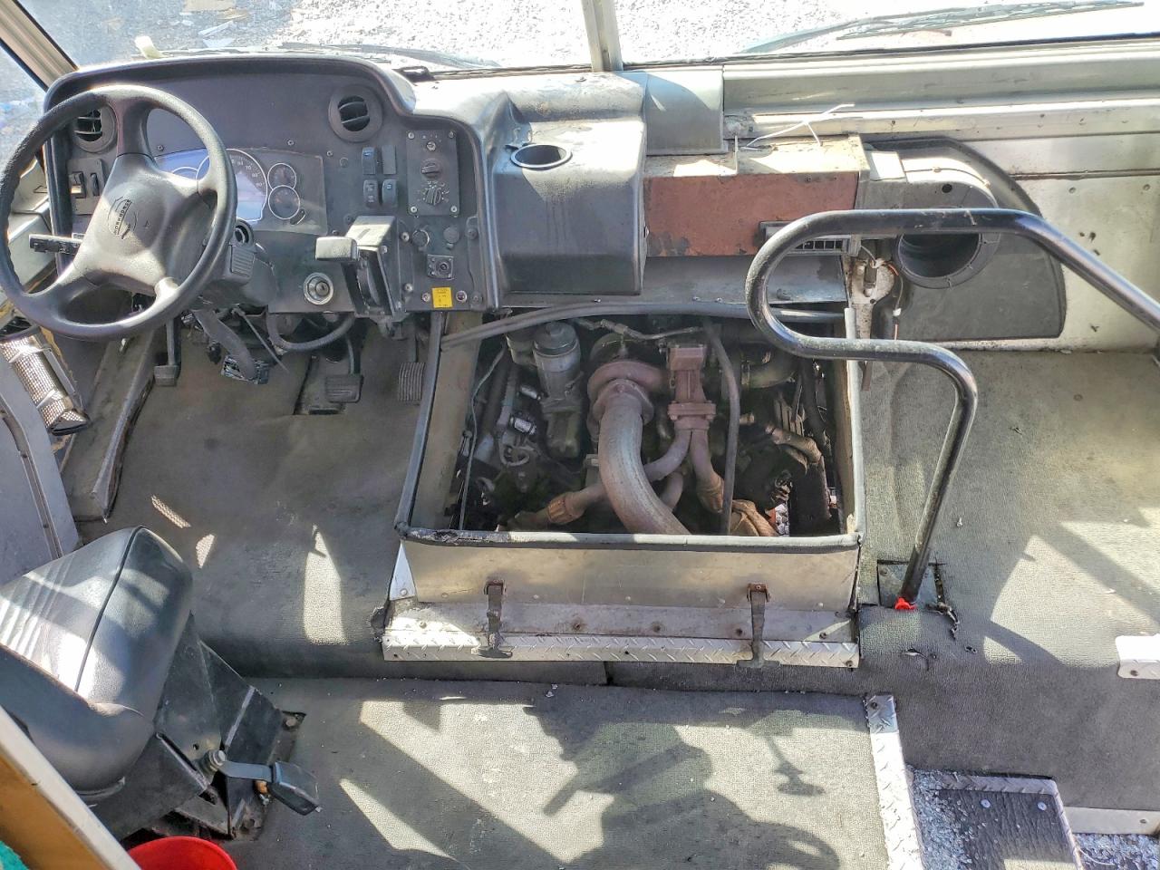 Workhorse Custom Chassis Commercial Chassis W62
