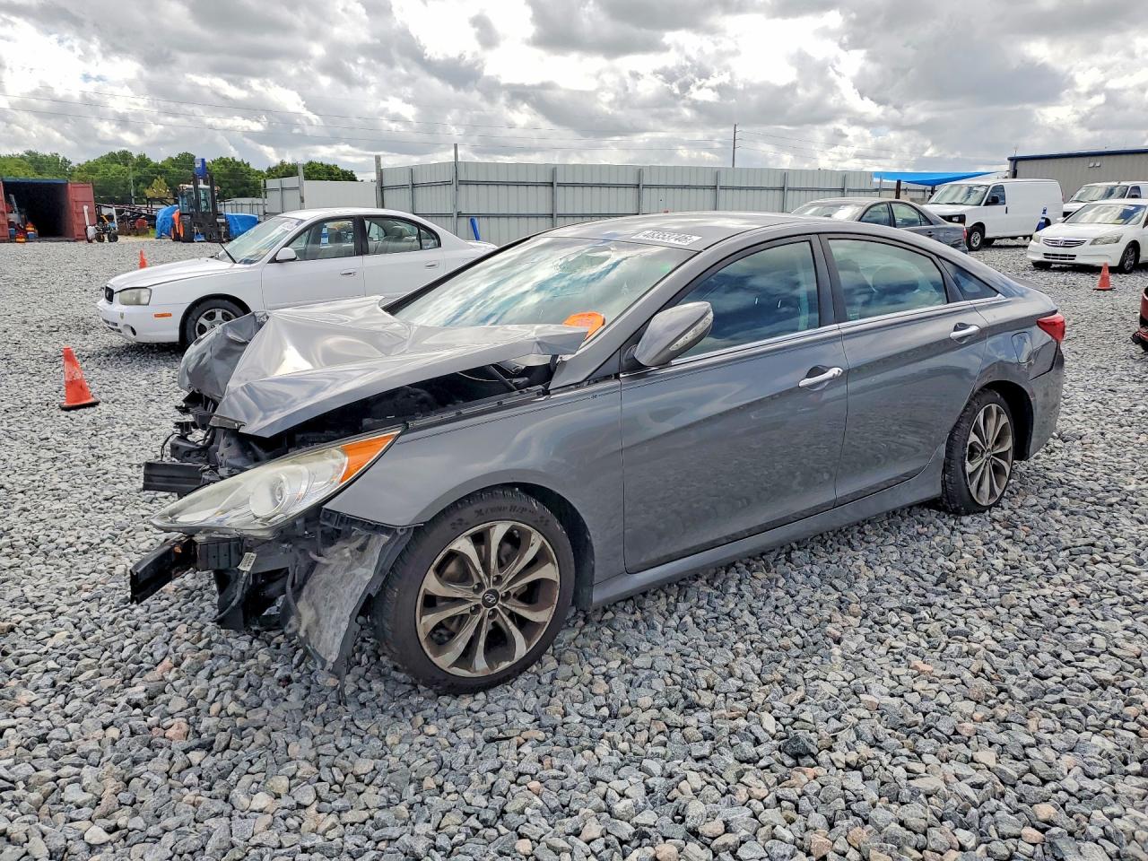 Salvage Hyundai SONATA Image