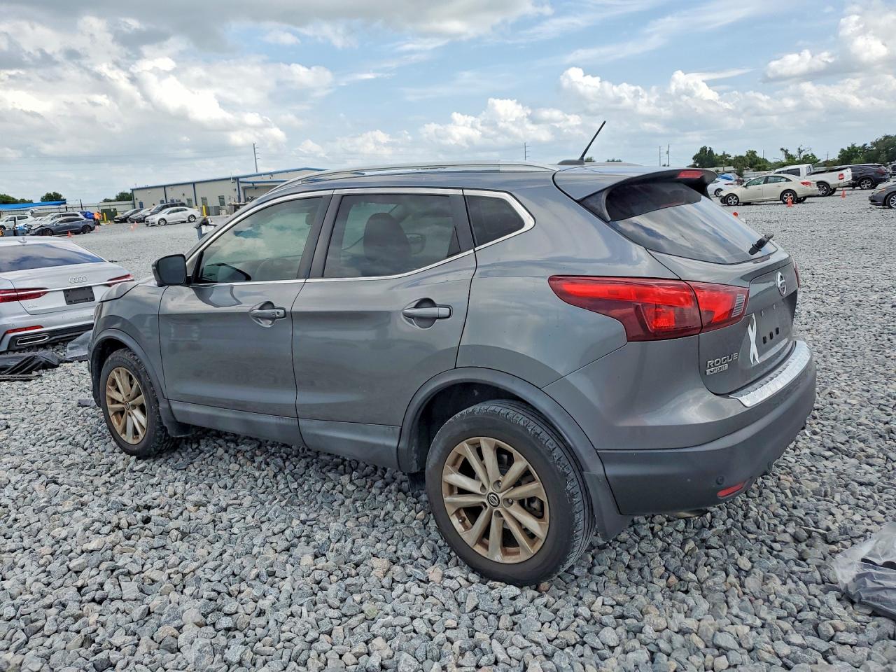 Nissan Rogue Sv