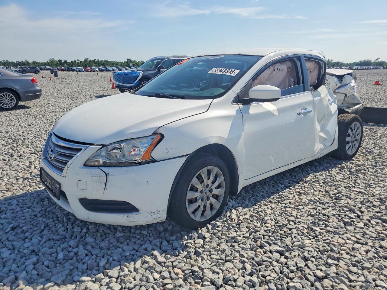 Salvage Nissan Sentra Image