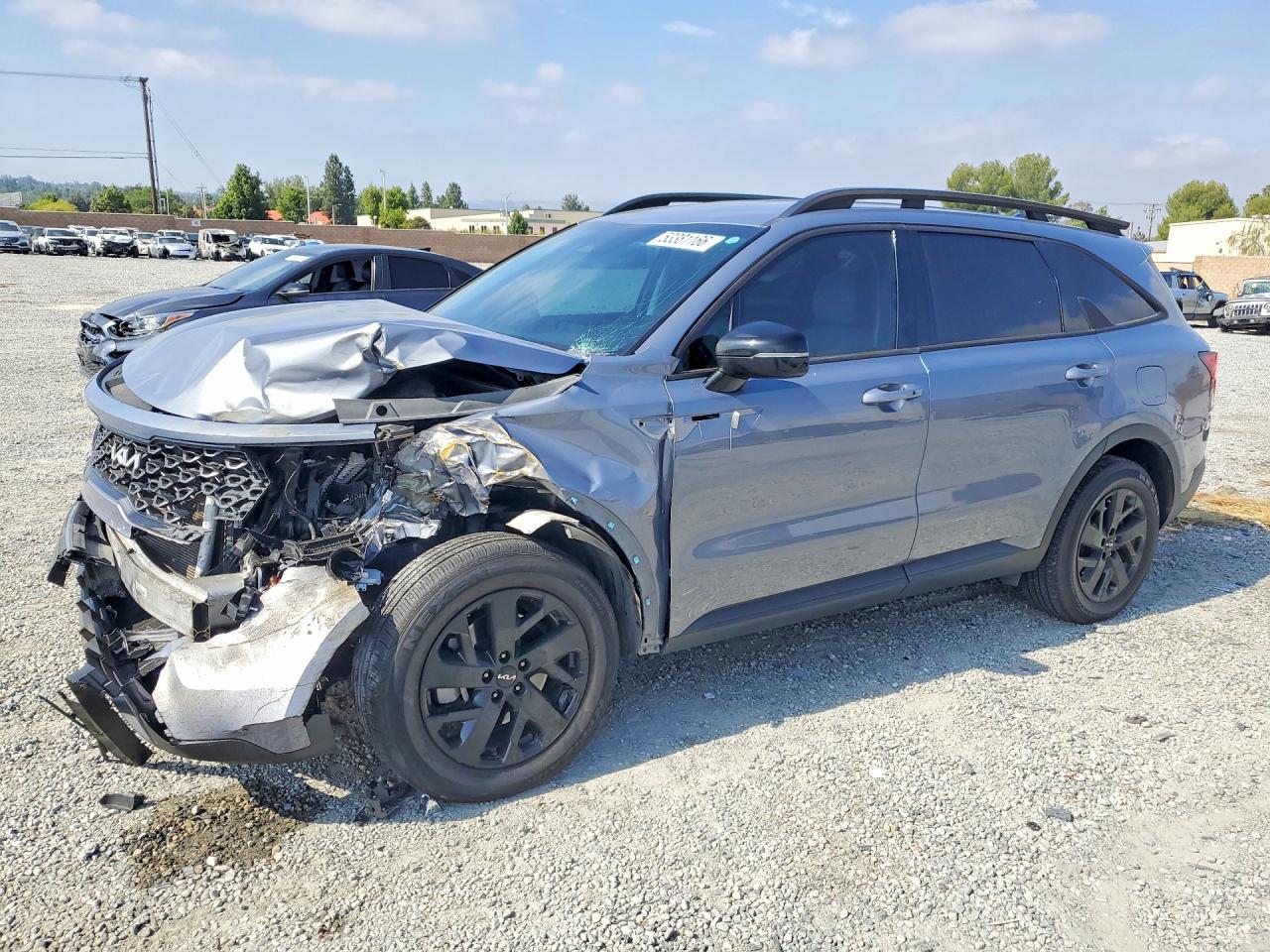 Salvage Kia Sorento Image