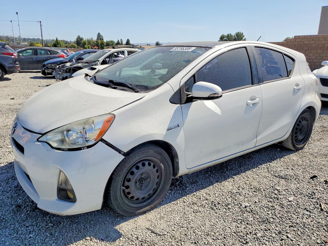 Salvage Toyota Prius Image