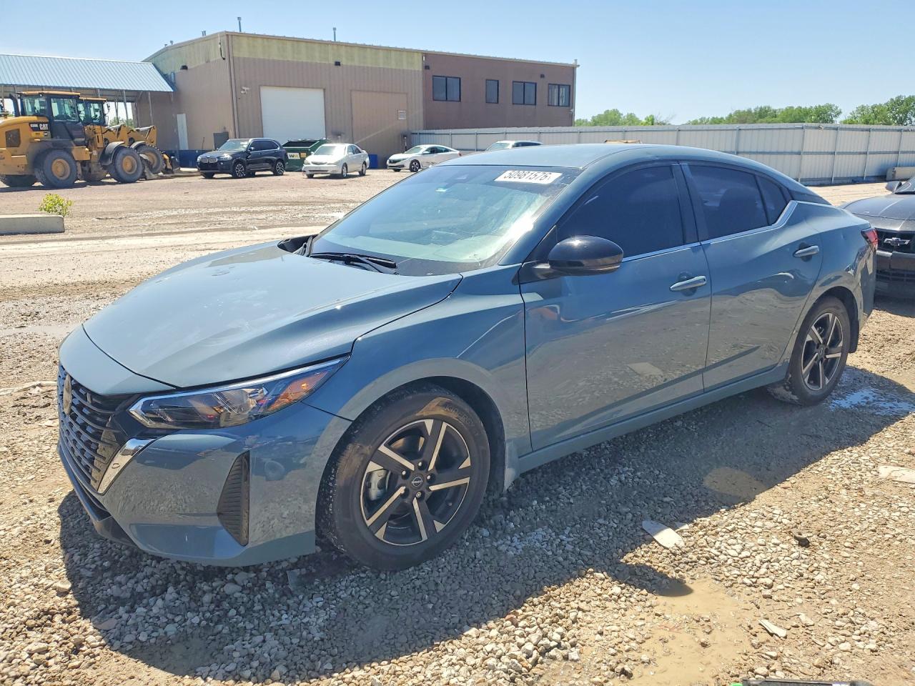 Salvage Nissan Sentra Image
