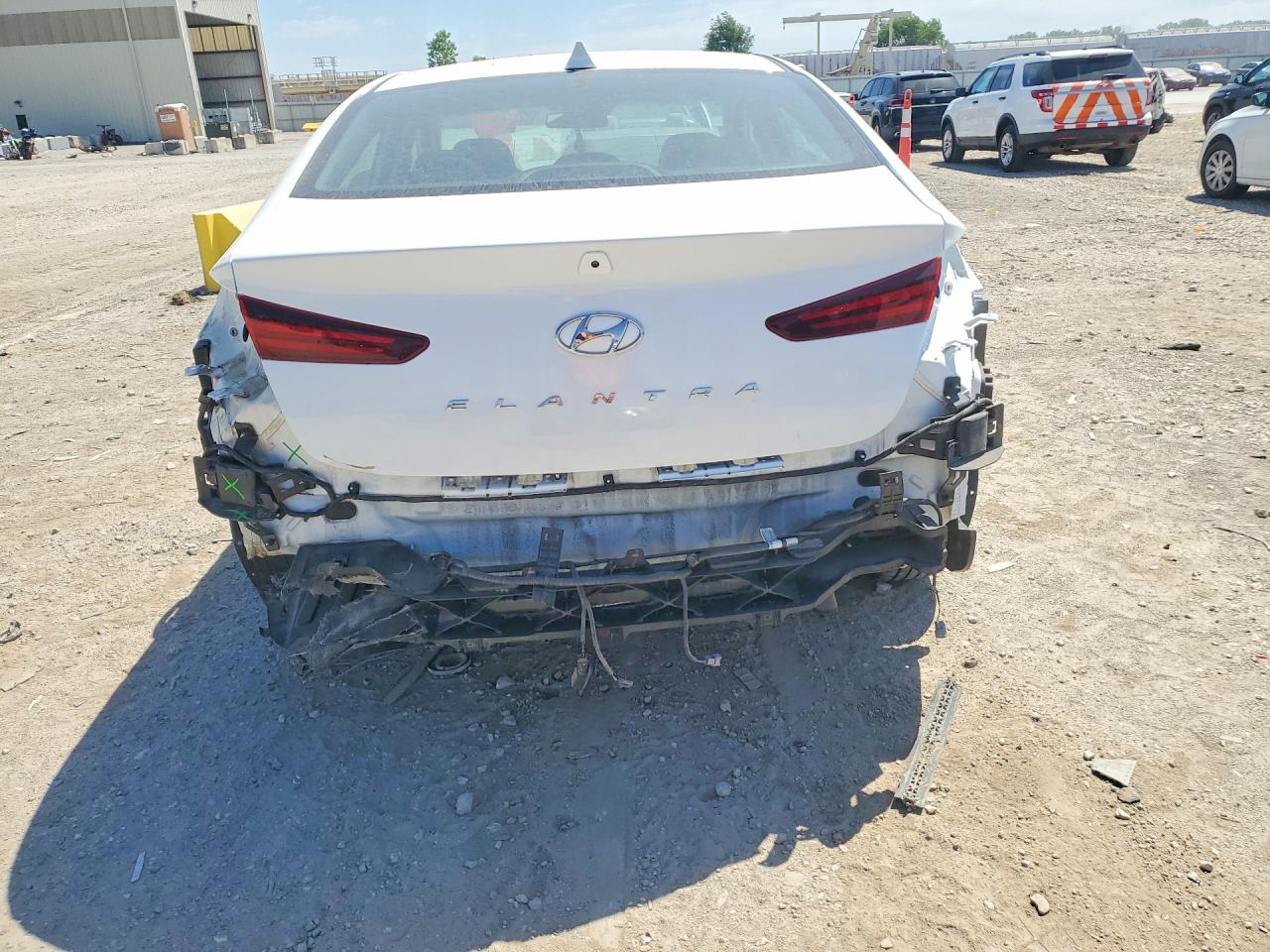 Hyundai ELANTRA Sel