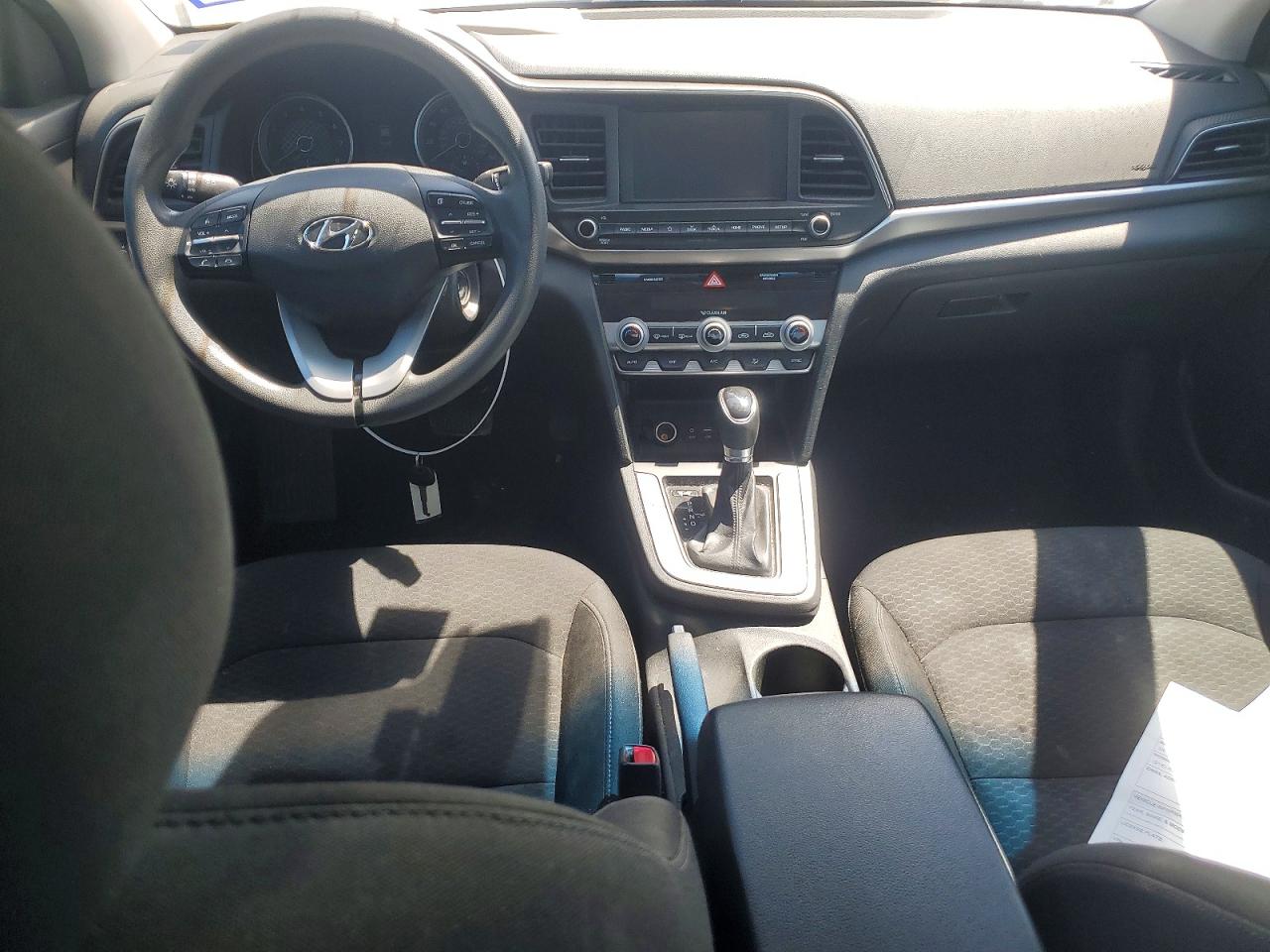 Hyundai ELANTRA Sel