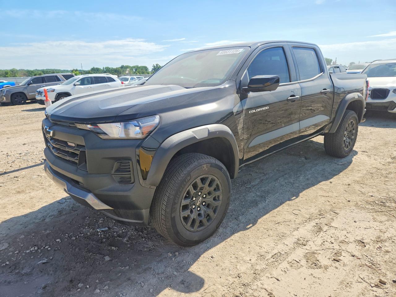 Salvage Chevrolet Colorado Image