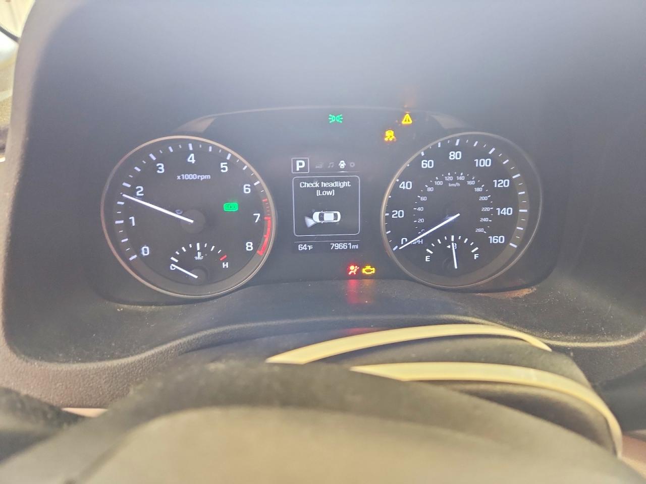 Hyundai ELANTRA Sel