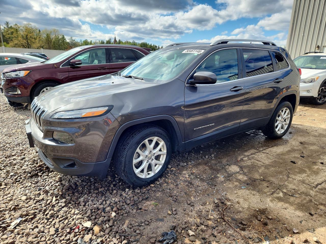 Salvage Jeep Grand Cherokee Image