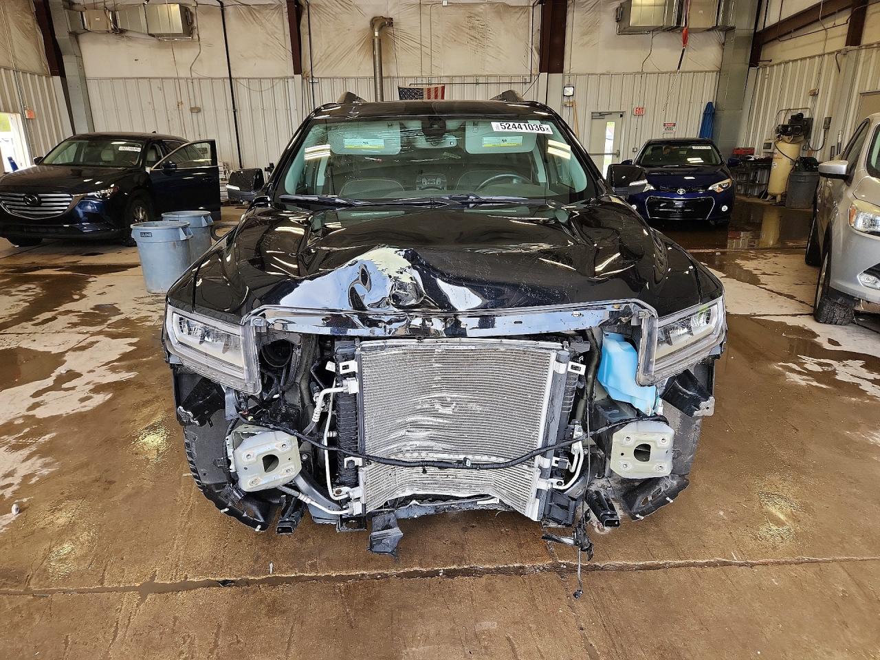 GMC Acadia At4