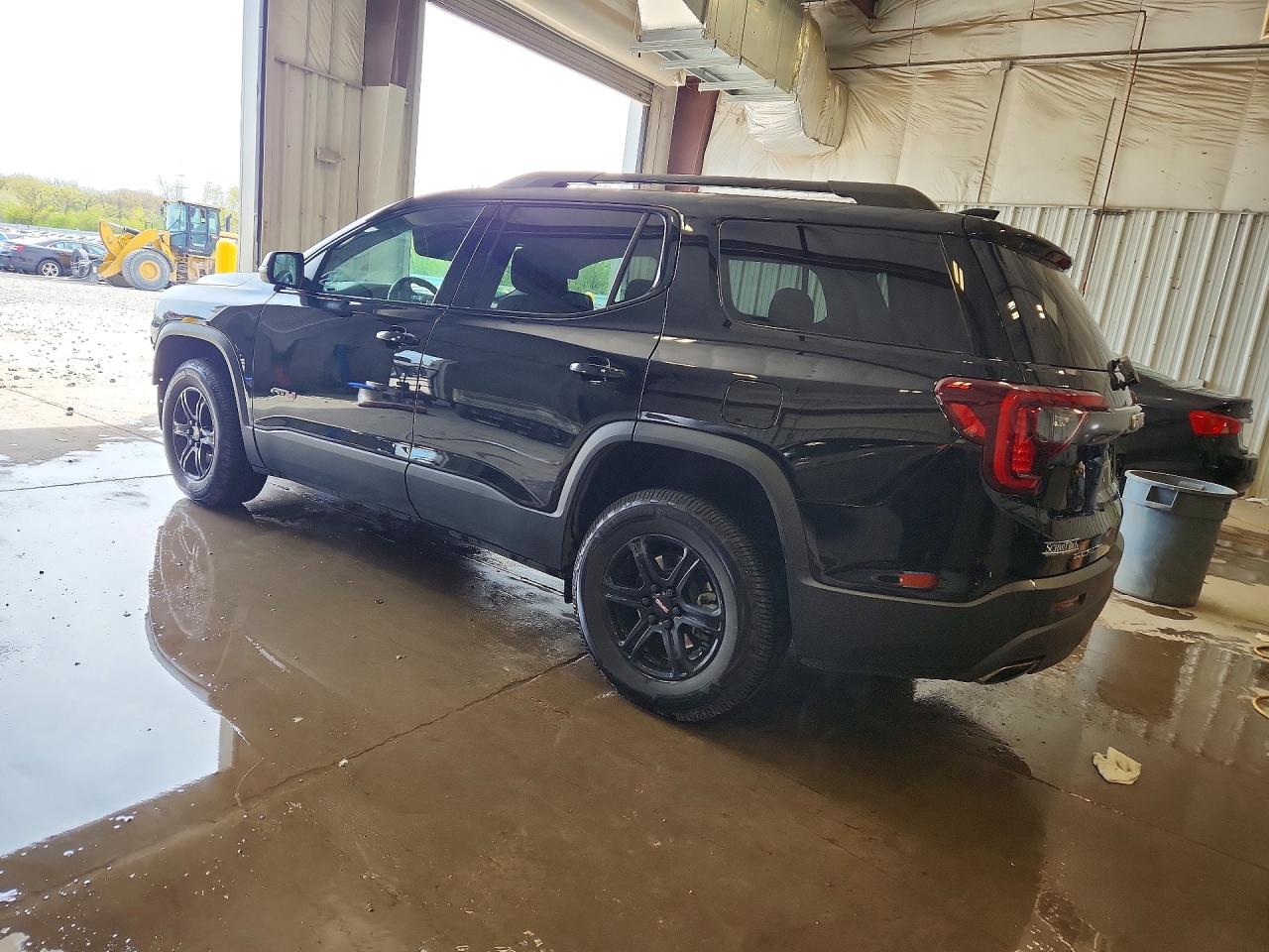 GMC Acadia At4